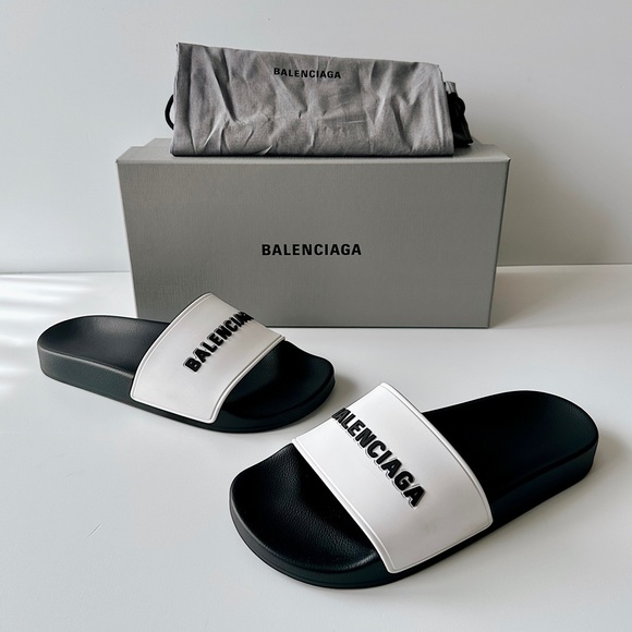 ✨New BALENCIAGA Logo Rubber Pool Slides Sandals Size 38 - Picture 9 of 10